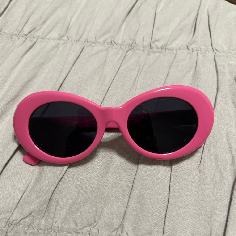 Clout pink glasses